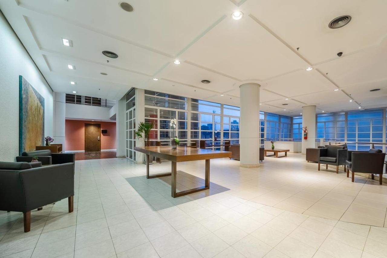 瓜鲁柳斯机场美居酒店 瓜卢流斯 外观 照片
